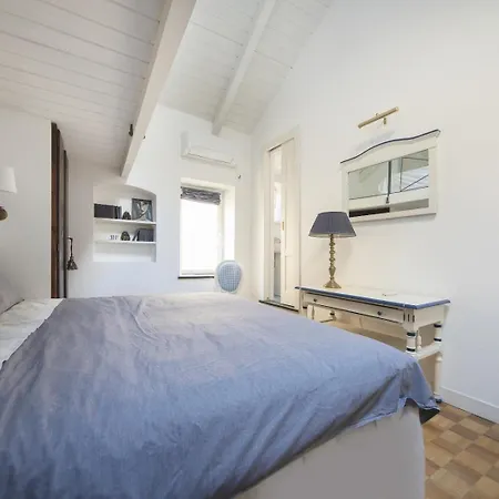 Hostdomus - Almare * Alassio