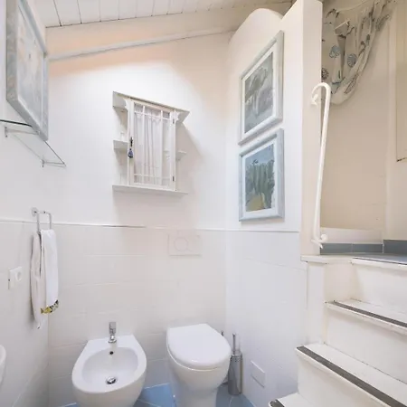 Hostdomus - Almare Apartament *