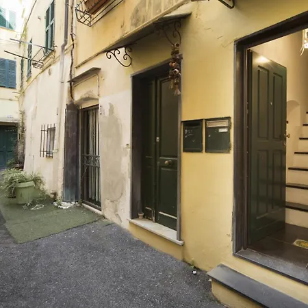 Hostdomus - Almare Apartament *