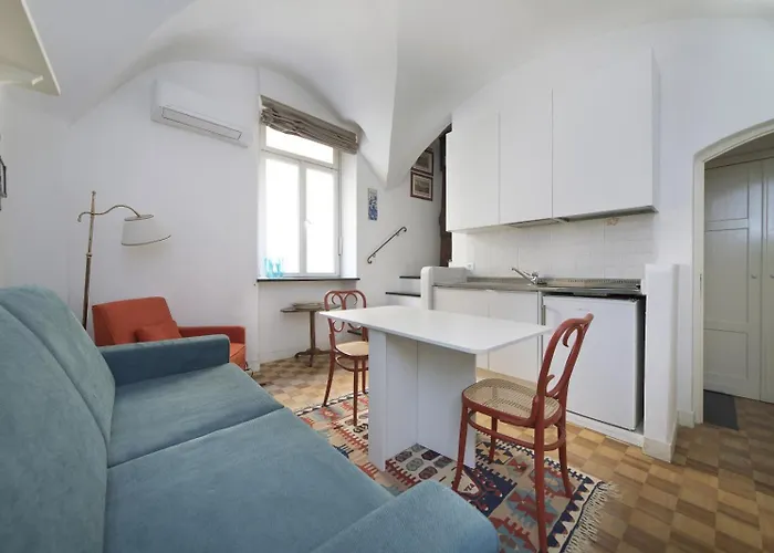 Hostdomus - Almare Lägenhet Alassio