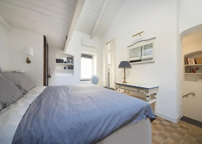 Hostdomus - Almare * Alassio